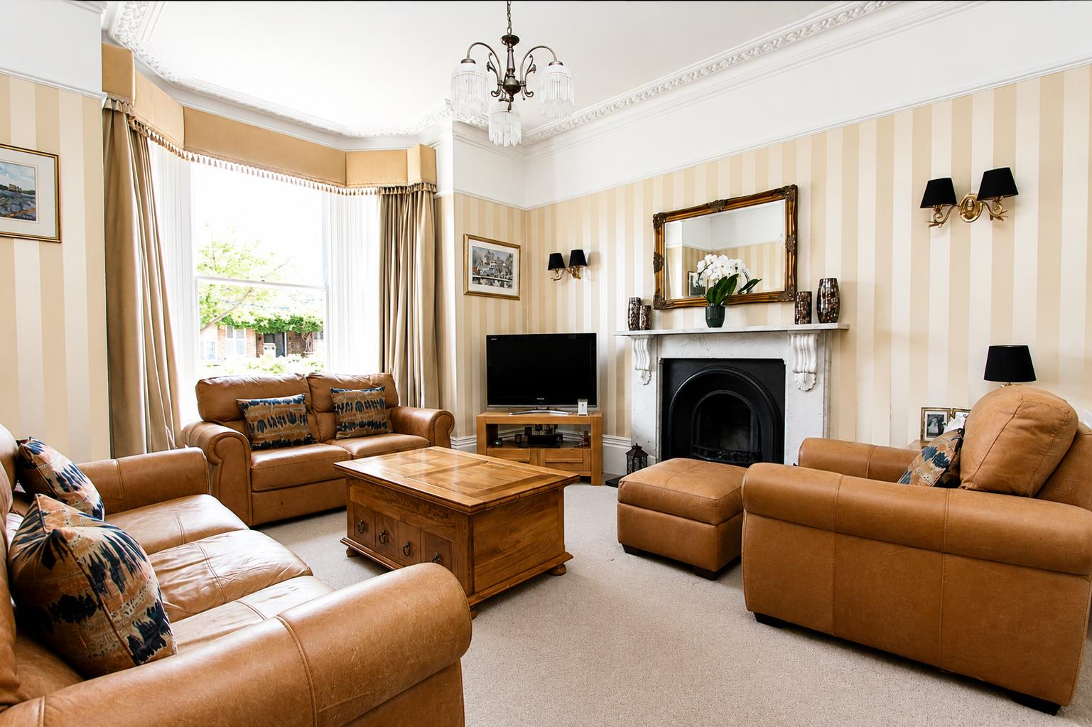 4 bed property in Clarence Road, Wallington